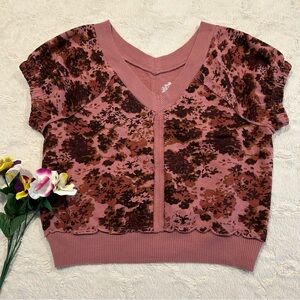 Pilcro Anthropologie Mauve Floral V-Neck Gathered Short-Sleeved Sweatshirt Top